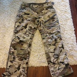 Under Armour Mens Grit Hunting Pants Barren Camo